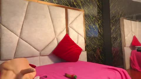 geraldinesuaan online show from 09-13-25, 03:17