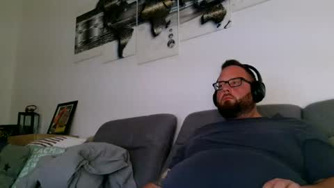 Snapshot of germandick0487 chatting on 07-04-26, 02:45 Phil online show from 07-04-26, 02:45