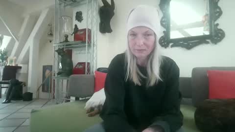Snapshot of germansweety1 chatting on 03-21-26, 01:26 germansweety online show from 03-21-26, 01:26
