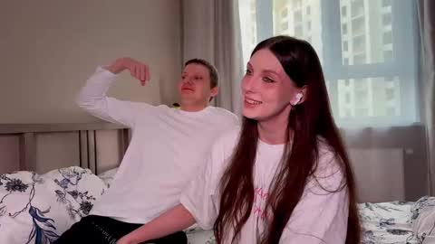 Snapshot of gethigh_ chatting on 03-08-25, 04:45 Liz and Mark online show from 03-08-25, 04:45