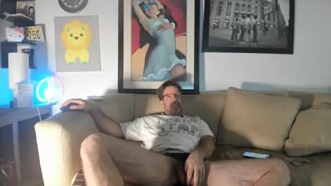 Snapshot of getsnatty chatting on 11-12-25, 04:35 GetsNatty online show from 11-12-25, 04:35