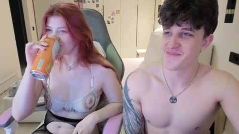 Ester and Ri online show from 05-31-26, 09:49