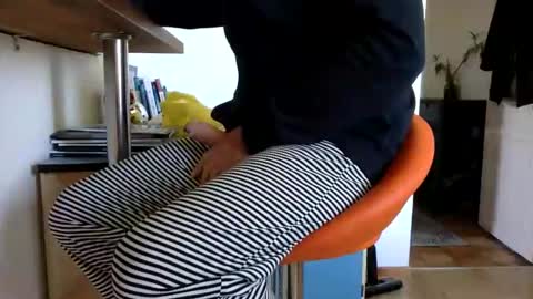 ghets2083 online show from 04-16-26, 08:37