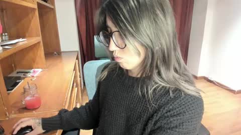 Snapshot of ghostcrimson chatting on 02-12-25, 02:03 andy online show from 02-12-25, 02:03