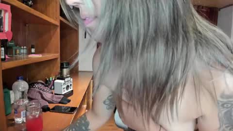Snapshot of ghostcrimson chatting on 03-03-25, 01:53 andy online show from 03-03-25, 01:53