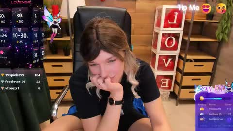 Snapshot of ghostly_temptation chatting on 02-23-25, 01:35 Sweety online show from 02-23-25, 01:35