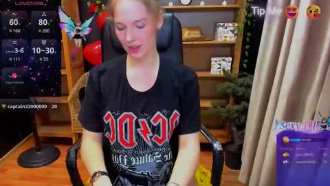 Snapshot of ghostly_temptation chatting on 02-25-25, 09:24 Sweety online show from 02-25-25, 09:24