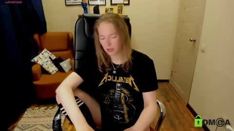 Snapshot of ghostly_temptation chatting on 05-16-26, 07:34 Sweety online show from 05-16-26, 07:34