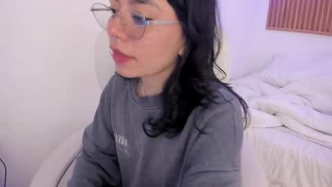 Milaa online show from 05-05-26, 01:19