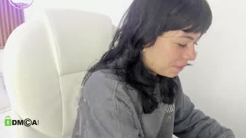 Milaa online show from 05-11-26, 04:04