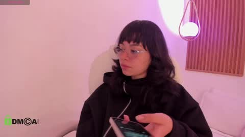 Milaa online show from 05-18-26, 02:07