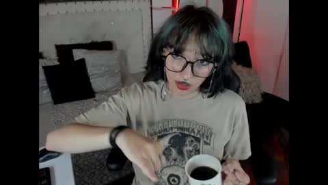 Allison  online show from 02-01-25, 04:11