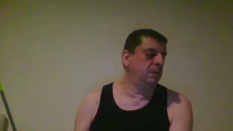 Snapshot of giaco1982 chatting on 02-03-25, 04:10 samuel online show from 02-03-25, 04:10