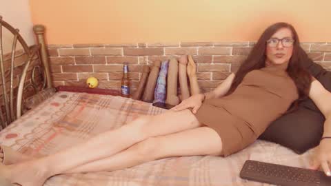 Snapshot of gianina_cd chatting on 12-01-24, 04:29 Gianina online show from 12-01-24, 04:29