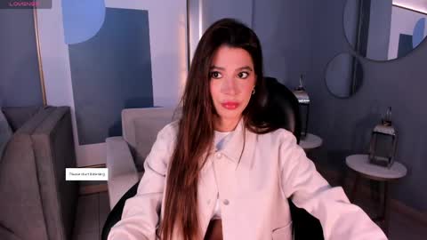 Snapshot of giannawatson chatting on 06-08-26, 11:21 online show from 06-08-26, 11:21