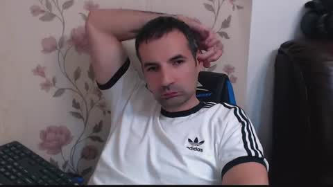 Snapshot of gianni_lion chatting on 07-17-26, 06:13 Gianni online show from 07-17-26, 06:13
