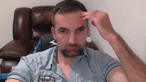 Snapshot of gianni_lion chatting on 08-03-26, 11:08 Gianni online show from 08-03-26, 11:08
