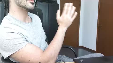 gianniamalfi online show from 04-16-26, 02:07