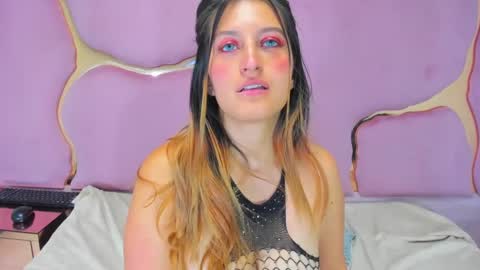 GiaRoussel online show from 01-09-25, 05:00