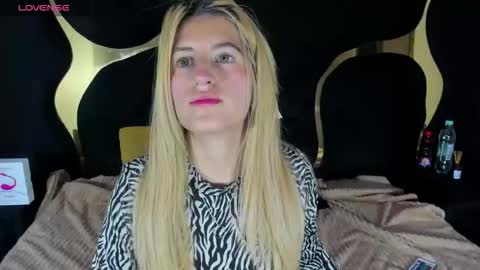 GiaRoussel online show from 02-23-26, 04:37