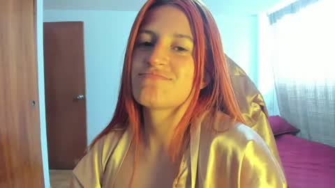 Snapshot of giaroussel chatting on 05-11-26, 02:23 GiaRoussel online show from 05-11-26, 02:23