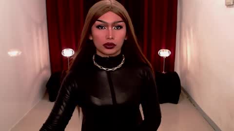 Gia X online show from 12-20-24, 07:44