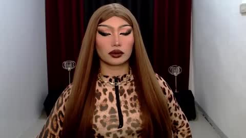 Gia X online show from 01-20-25, 04:43