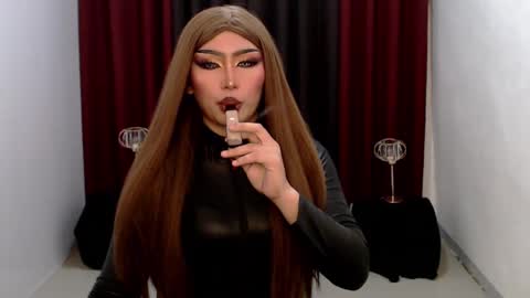 Gia X online show from 02-09-25, 05:40