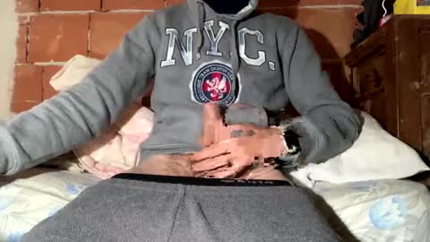 Snapshot of gicobest chatting on 12-25-24, 12:58 Corrado online show from 12-25-24, 12:58