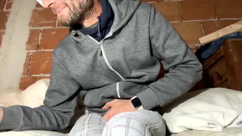 Snapshot of gicobest chatting on 01-23-25, 02:28 Corrado online show from 01-23-25, 02:28