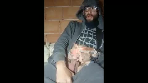 Snapshot of gicobest chatting on 02-08-25, 08:52 Corrado online show from 02-08-25, 08:52