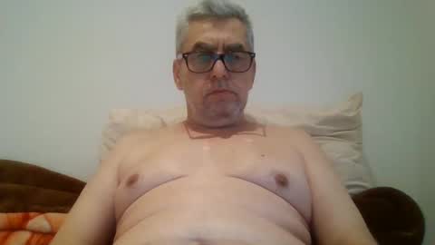 Snapshot of gigi1970 chatting on 12-15-24, 03:09 gigi1970 online show from 12-15-24, 03:09