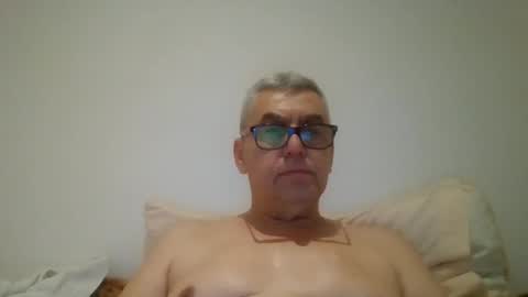 Snapshot of gigi1970 chatting on 12-28-24, 07:01 gigi1970 online show from 12-28-24, 07:01