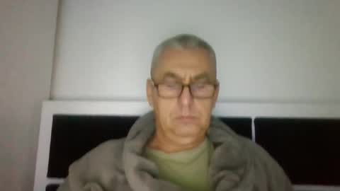 Snapshot of gigi1970 chatting on 10-18-25, 12:39 gigi1970 online show from 10-18-25, 12:39