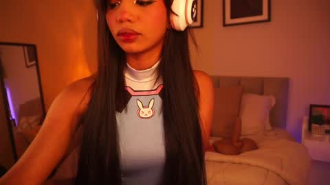 GIGI online show from 04-19-26, 05:40