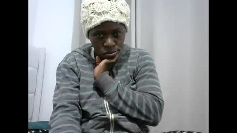 Snapshot of gigi_thehuntress chatting on 11-26-25, 07:59 franciscar online show from 11-26-25, 07:59