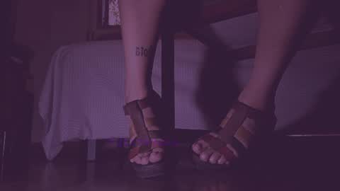 Gigi independet model P online show from 06-15-26, 08:49