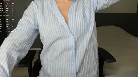 gigihadd online show from 10-26-25, 03:51