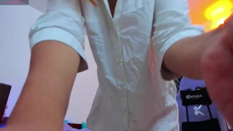 Snapshot of gigimooon chatting on 02-09-26, 12:03 gigimooon online show from 02-09-26, 12:03