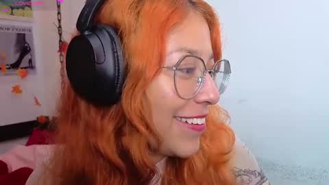 Snapshot of gigimooon chatting on 06-16-26, 12:13 gigimooon online show from 06-16-26, 12:13