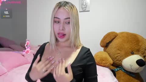 Gigi online show from 02-24-25, 10:58