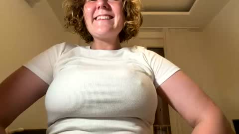 gigireine  online show from 07-27-26, 09:33