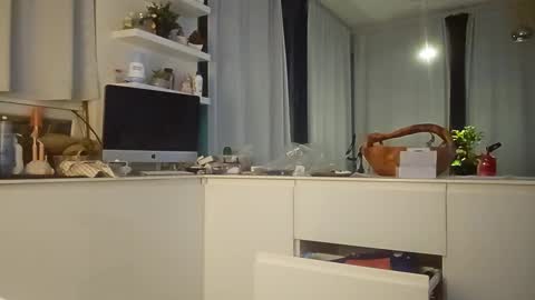 gigis111 online show from 01-30-25, 10:19