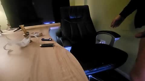 gigis111 online show from 02-22-25, 01:57