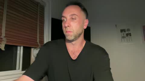Snapshot of gilber10101 chatting on 09-14-25, 01:05 gilber10101 online show from 09-14-25, 01:05
