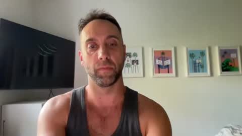 Snapshot of gilber10101 chatting on 10-18-25, 07:58 gilber10101 online show from 10-18-25, 07:58