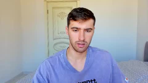 Snapshot of gilbertogonzales chatting on 09-17-25, 06:48 gilbertogonzales online show from 09-17-25, 06:48