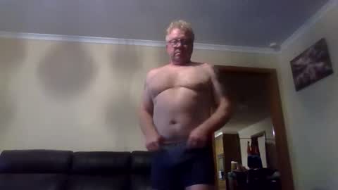 gimmmieoooo online show from 05-12-26, 08:33