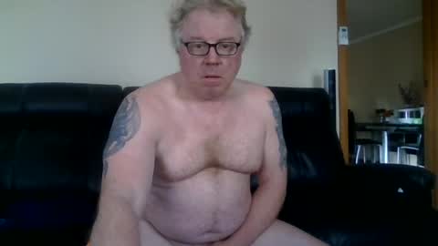 gimmmieoooo online show from 07-16-26, 04:07