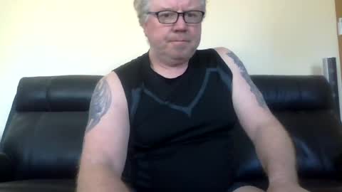 gimmmieoooo online show from 07-26-26, 12:52